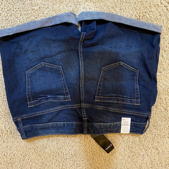 torrid dark denim roll hem jean shorts - Picture 5 of 7